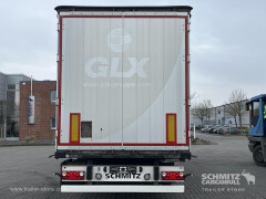 Schmitz Cargobull Curtainsider Standard Getränke 