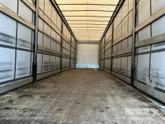 Schmitz Cargobull Curtainsider Standard , Folding wall right 