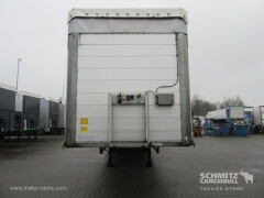 Schmitz Cargobull Curtainsider Standard Getränke 