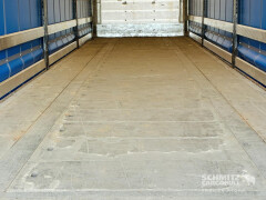 Schmitz Cargobull Curtainsider Coil Getränke 