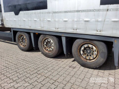 Schmitz Cargobull Curtainsider Mega Getränke 