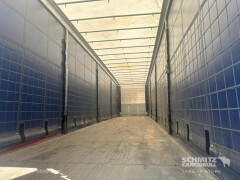Schmitz Cargobull Semitrailer Curtainsider Mega 