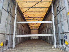 Schmitz Cargobull Curtainsider Mega Getränke 