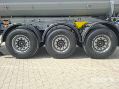 Schmitz Cargobull Tipper Steel half pipe body 26m³ 