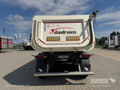 Schmitz Cargobull Tipper Steel half pipe body 28m³ 