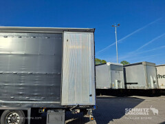 Schmitz Cargobull Curtainsider Mega Getränke 