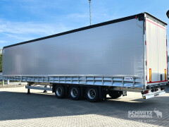 Schmitz Cargobull Curtainsider Mega Getränke 